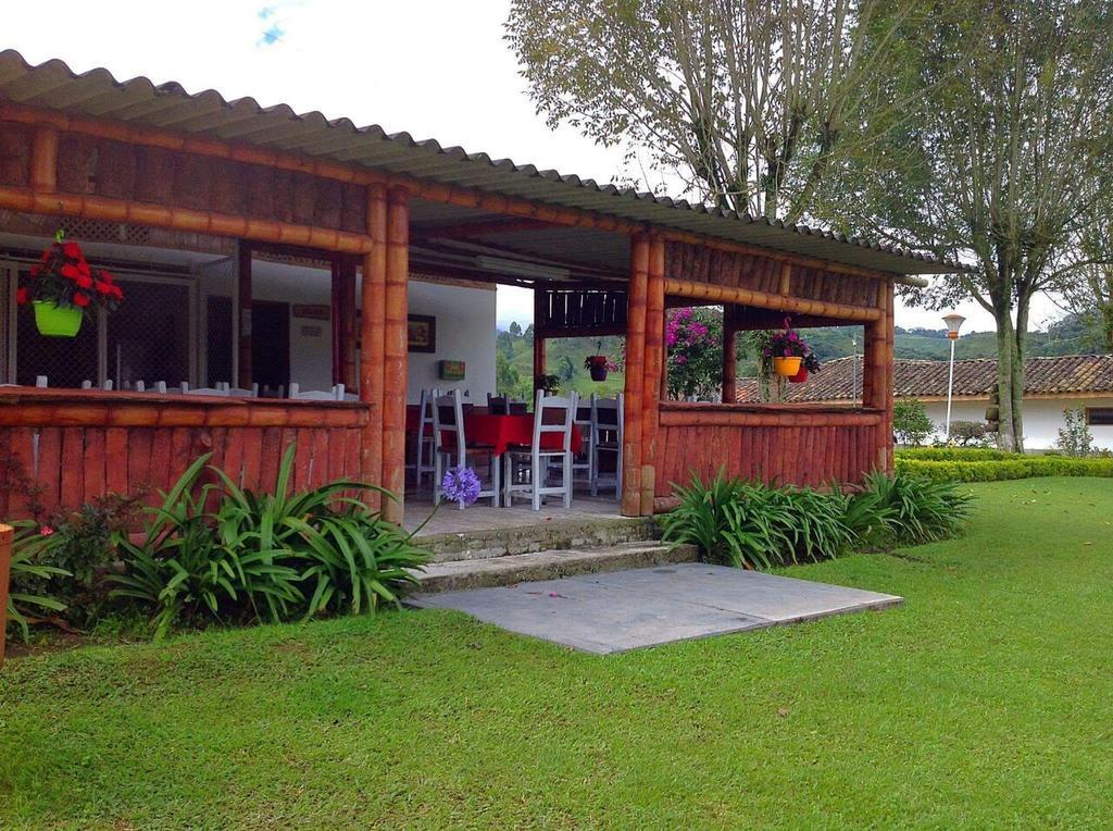 Finca Recreacional Marcelandia Santa Rosa de Cabal Exterior foto